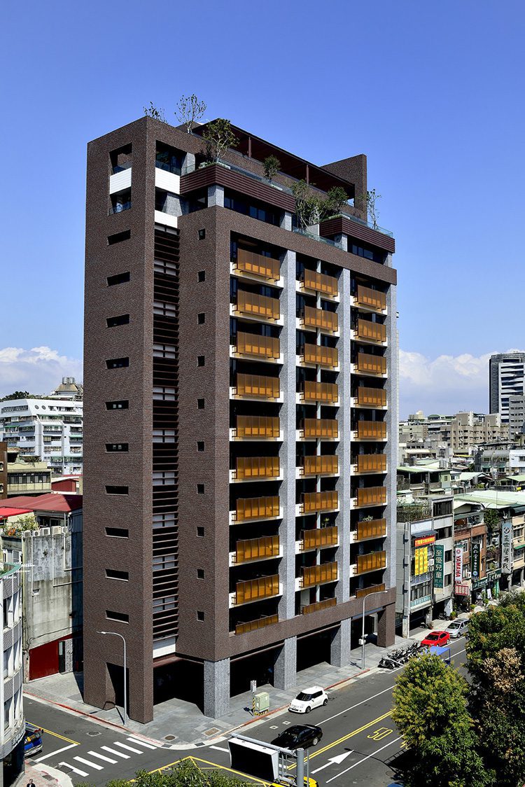 臺北市第一座取得黃金級綠建築標章住宅都更案-誠美素直